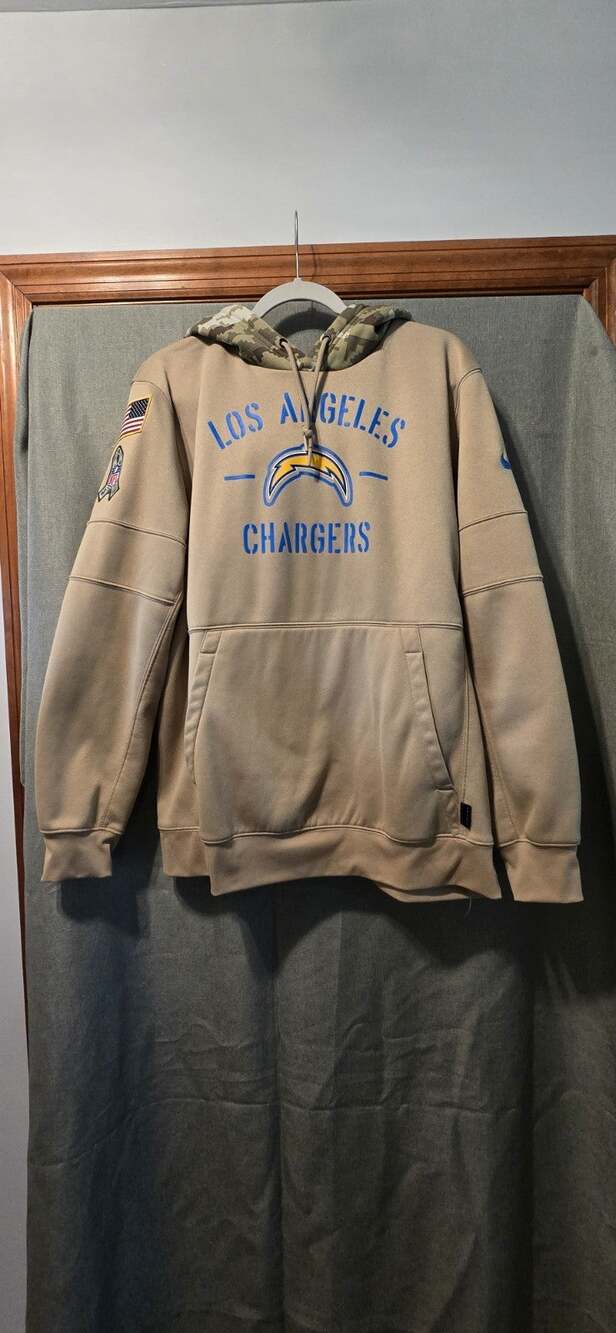 Nike Los Angeles Chargers Men's Dri-Fit Hoodie Medium Camo NFL Salute to Service